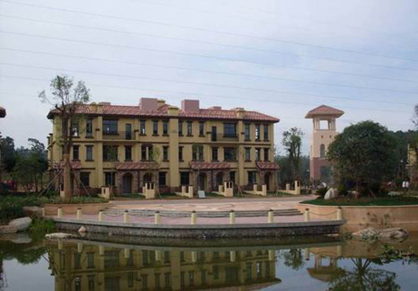 世紀(jì)天樂房地產(chǎn)開發(fā)有限公司安寧溫泉山谷項目40萬㎡