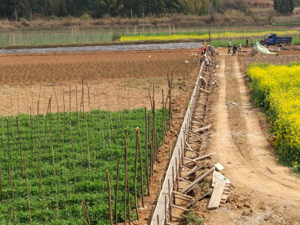 2016年國家農(nóng)業(yè)綜合開發(fā)土地治理安寧市八街街道辦事處、金方街道辦事處高標(biāo)準(zhǔn)農(nóng)田建設(shè)項目工程開工