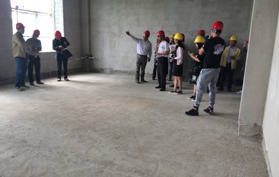 云南省輕紡工業(yè)行業(yè)協(xié)會(huì)領(lǐng)導(dǎo)蒞臨我司監(jiān)理的云南工藝美術(shù)學(xué)校建設(shè)項(xiàng)目進(jìn)行檢查指導(dǎo)工作