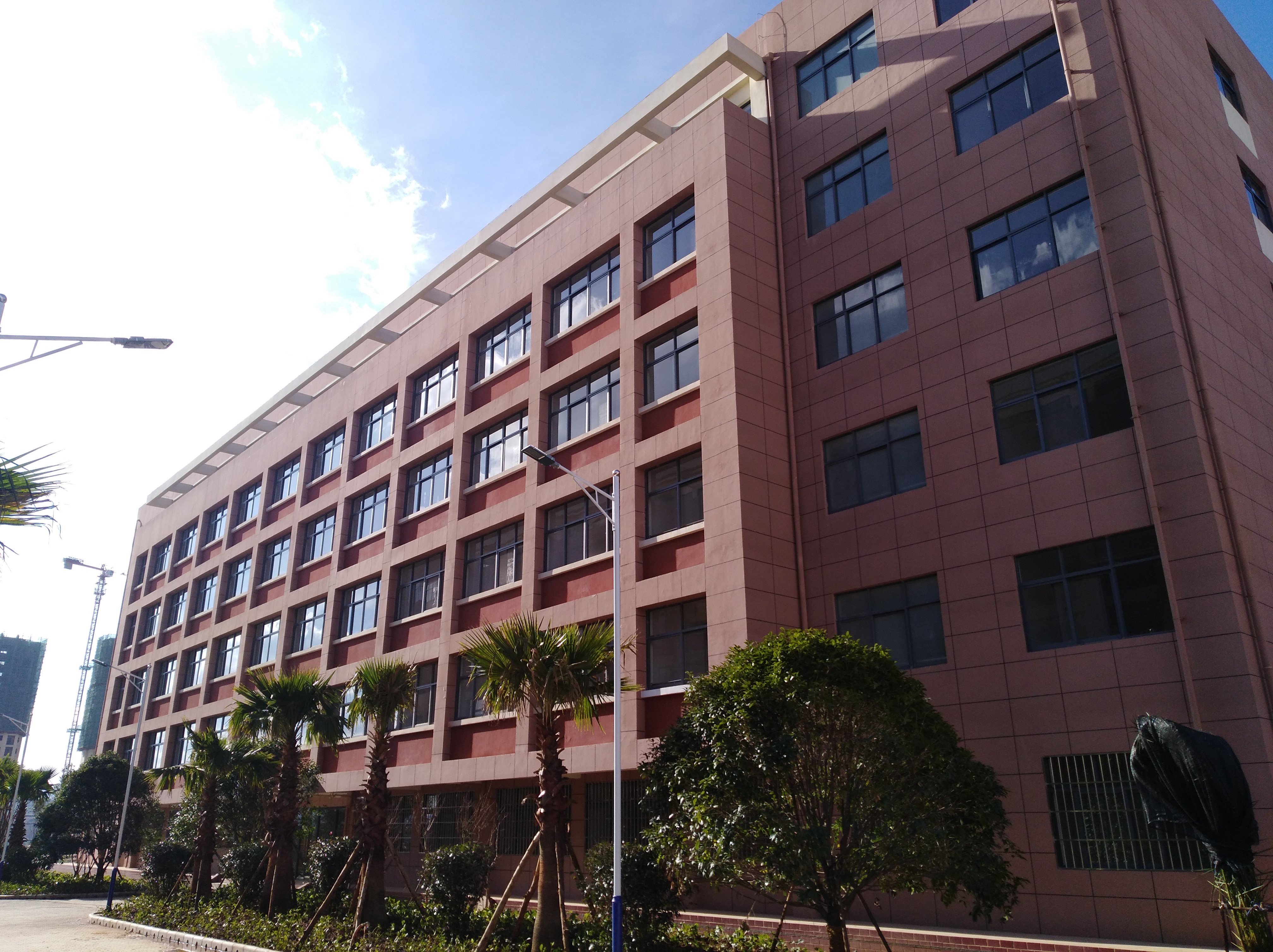 安寧市實(shí)驗(yàn)學(xué)校石江校區(qū)（二、三標(biāo)段）竣工驗(yàn)收