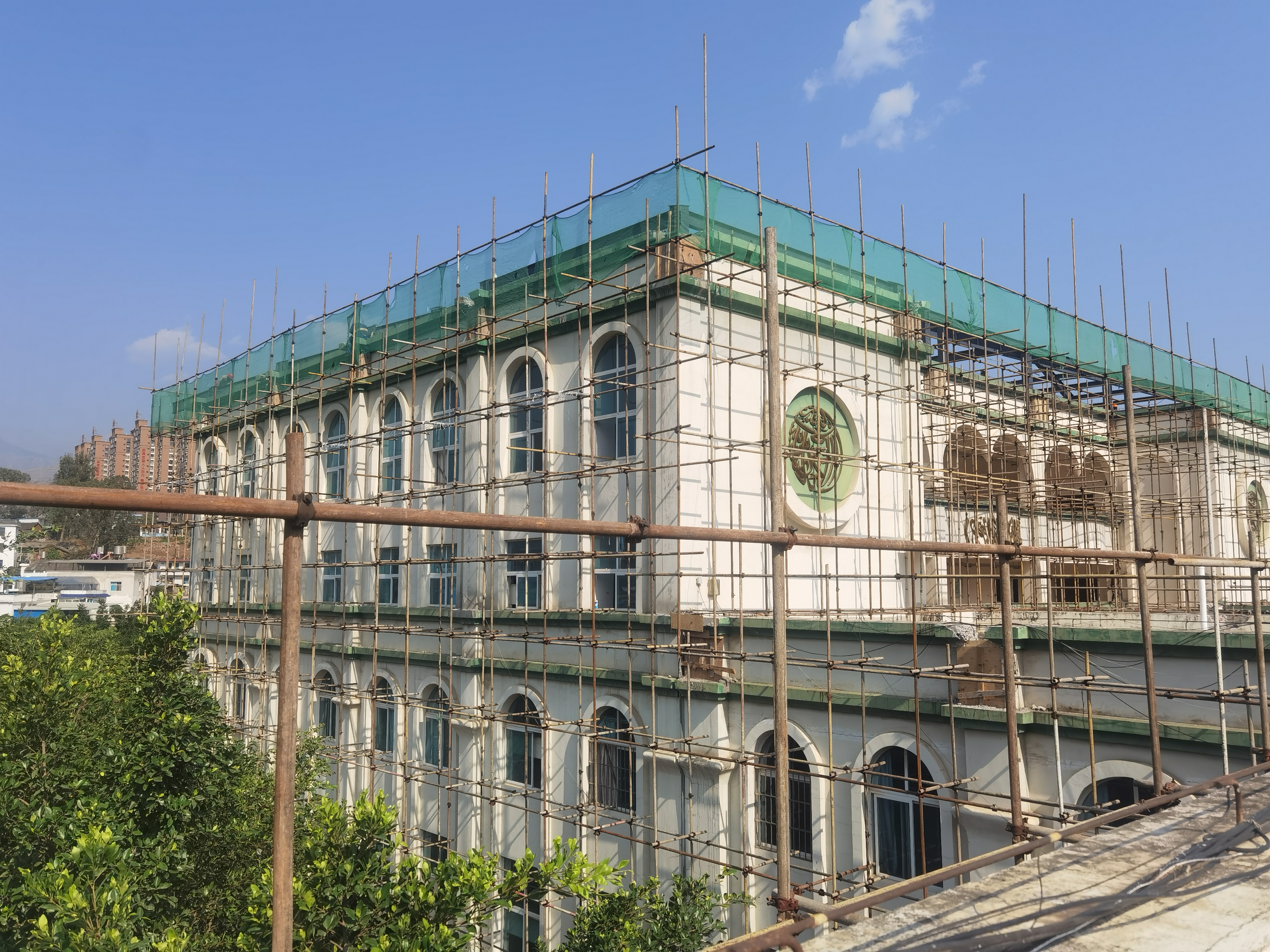 “東川區(qū)銅都街道新村清真寺改造項目” 順利交工驗收