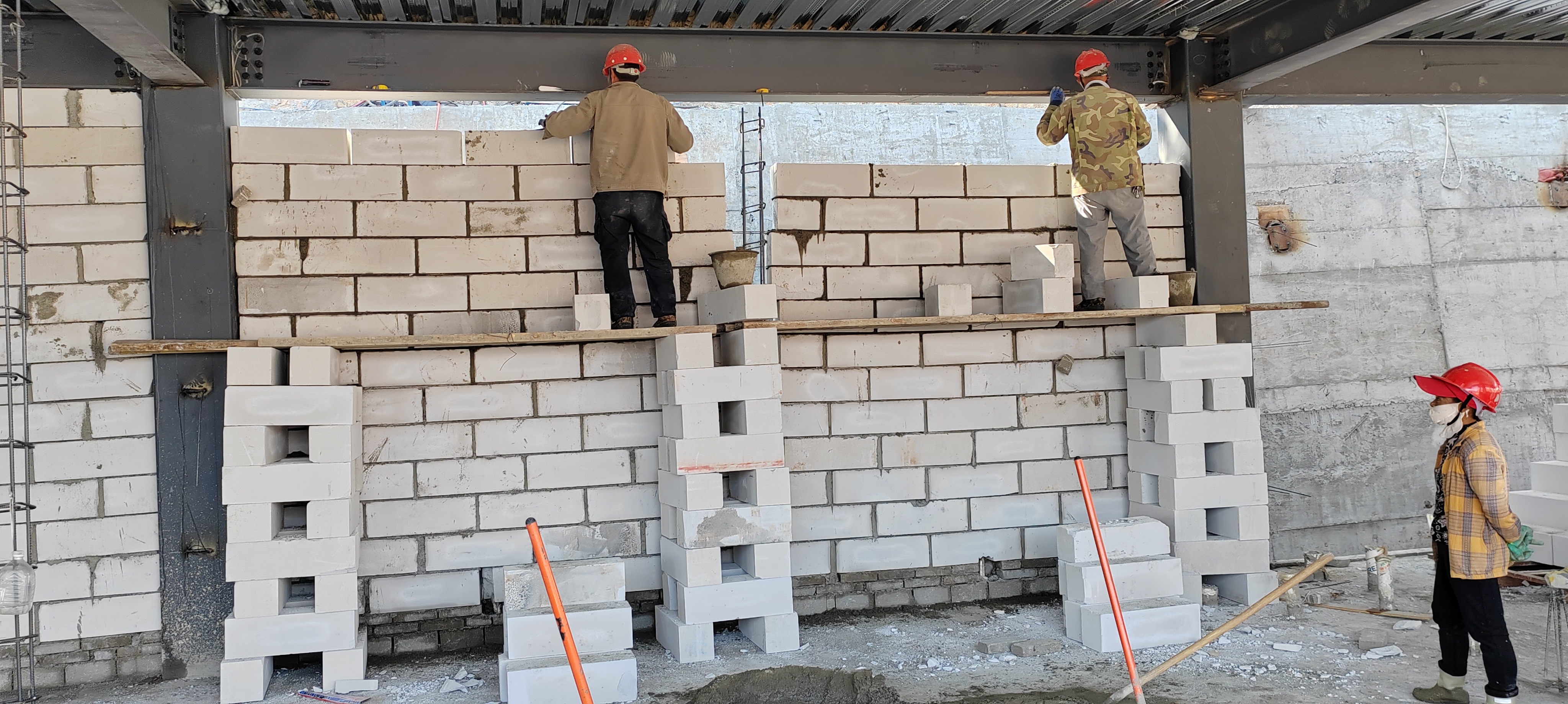 東川區(qū)湯丹鎮(zhèn)灑海村鄉(xiāng)村振興示范點(diǎn)鄉(xiāng)村旅游項(xiàng)目（二期） 特色商業(yè)街區(qū)建設(shè)工程項(xiàng)目2月份進(jìn)度