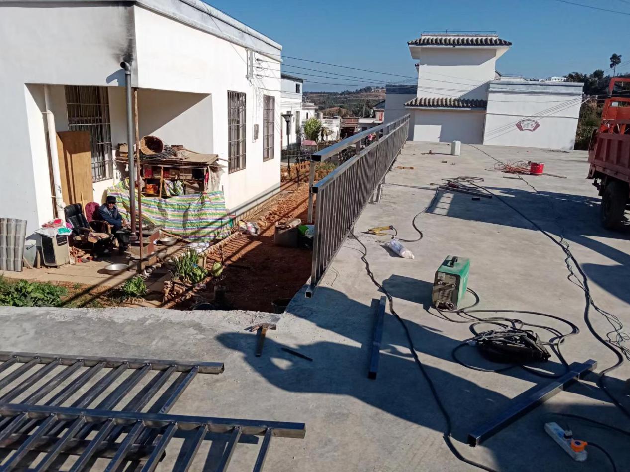 昆明市東川區(qū)拖布卡鎮(zhèn)新街村半邊街集中安置點(diǎn)基礎(chǔ)實(shí)施配套項(xiàng)目通過(guò)竣工驗(yàn)收