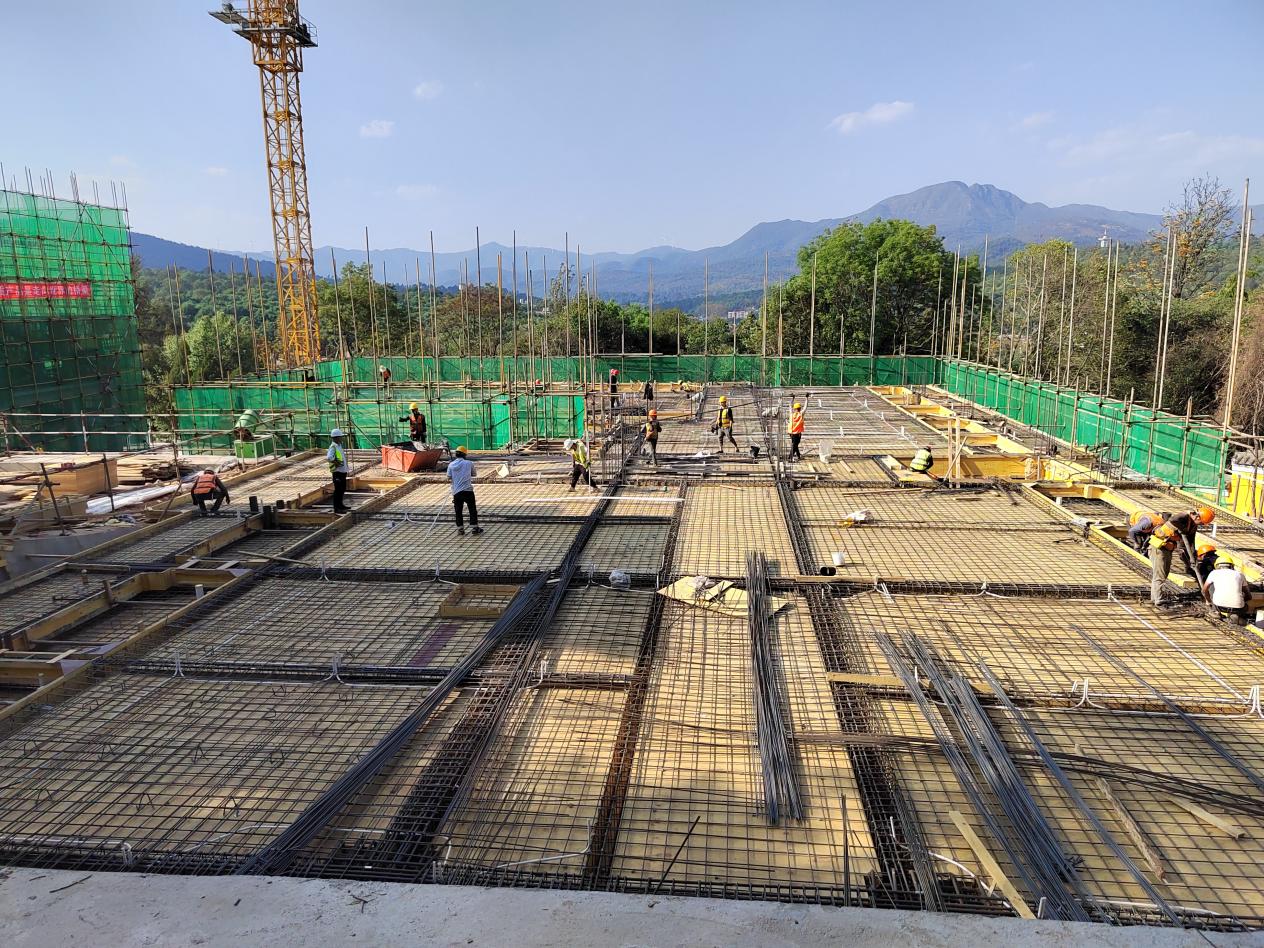 云南佛學(xué)院師生宿舍樓、食堂樓建設(shè)項(xiàng)目4月進(jìn)度